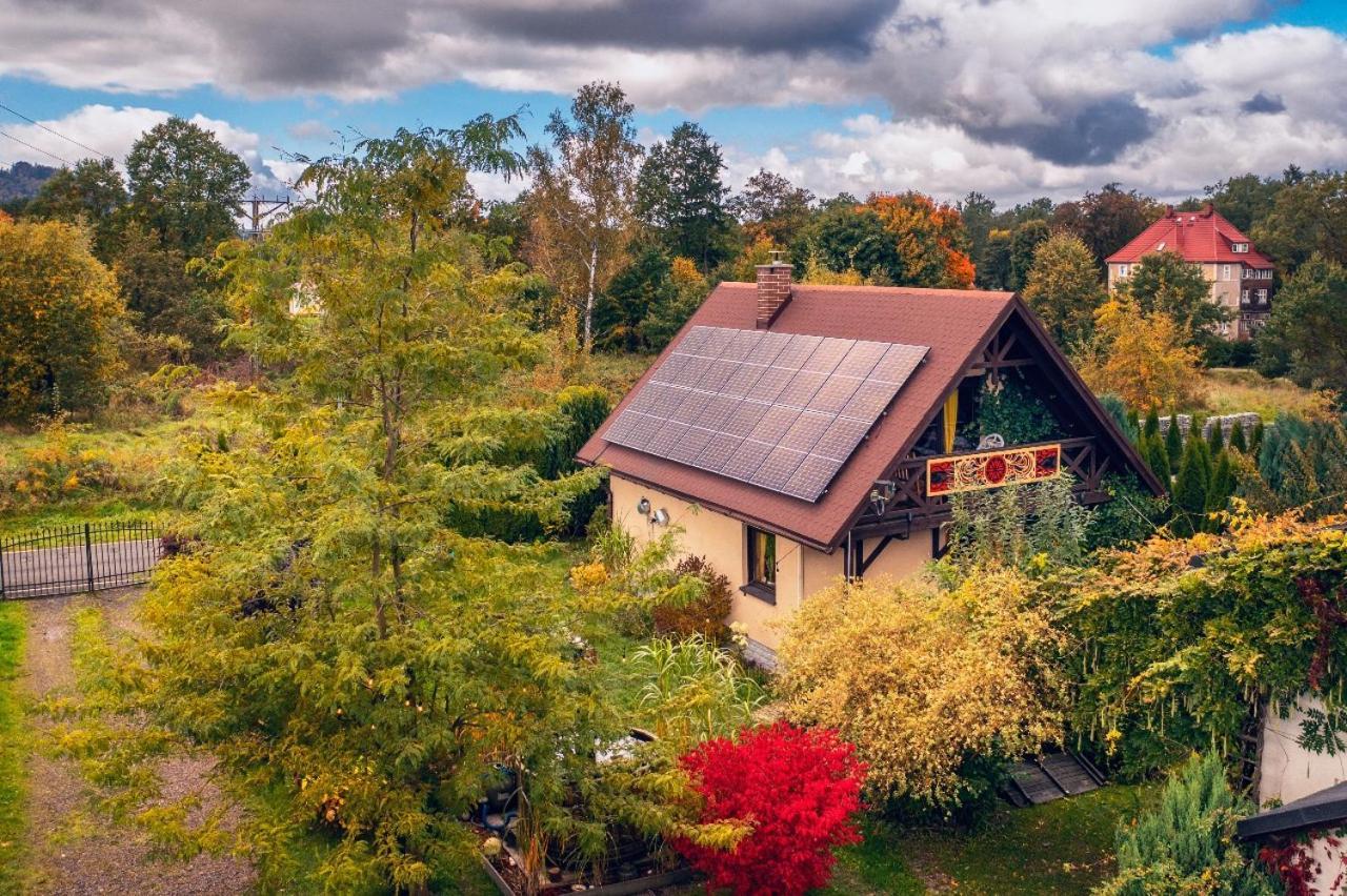 Smyrkowy Dom Z Kominkiem Z Goraca Balia Kolo Karpacza Janowice Wielkie Exteriér fotografie